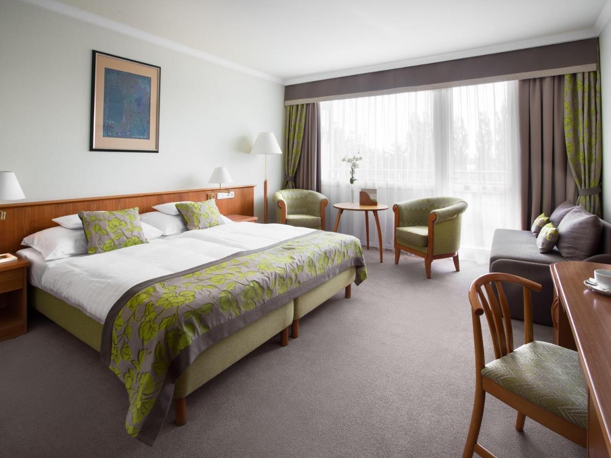 Hotel Carbona Thermal Spa Heviz Luaran gambar